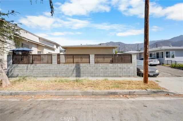 1717 Atchison, Pasadena, CA 91104