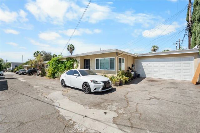 1717 Atchison, Pasadena, CA 91104