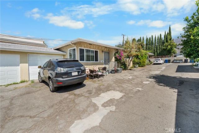 1717 Atchison, Pasadena, CA 91104