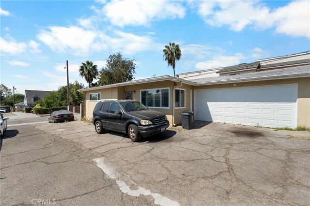 1717 Atchison, Pasadena, CA 91104