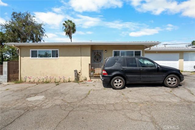 1717 Atchison, Pasadena, CA 91104