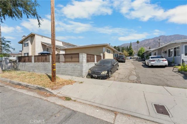 1717 Atchison, Pasadena, CA 91104