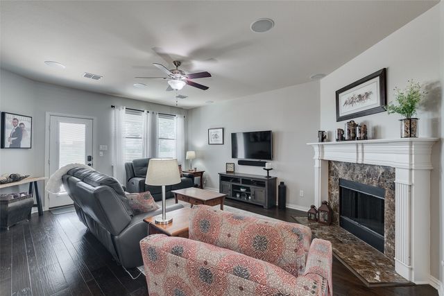 15121 Seventeen Lakes Boulevard, Fort Worth, TX 76262