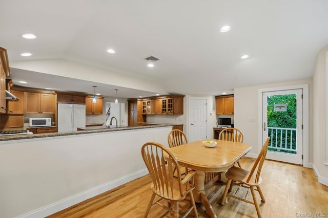33 Short Hill Road, New City, NY 10956