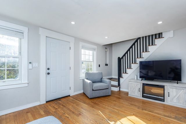 3 Woekel Ter, Methuen, MA 01844