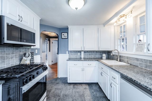 3 Woekel Ter, Methuen, MA 01844