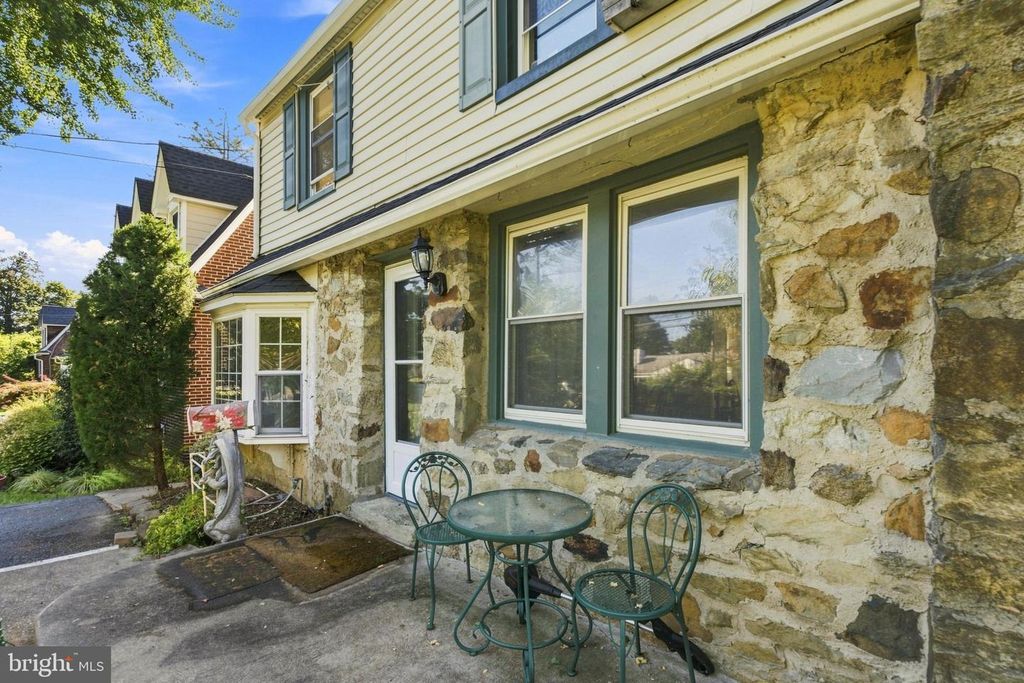 1117 OLD LANCASTER RD, BERWYN, PA 19312 — photo 3