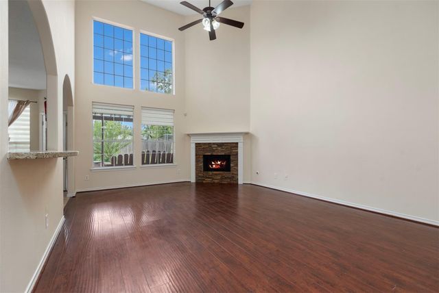 5719 Indigo Trails Drive, Richmond, TX 77469
