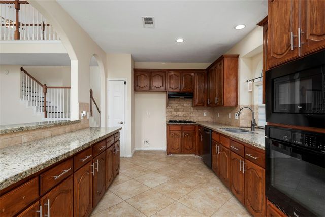 5719 Indigo Trails Drive, Richmond, TX 77469