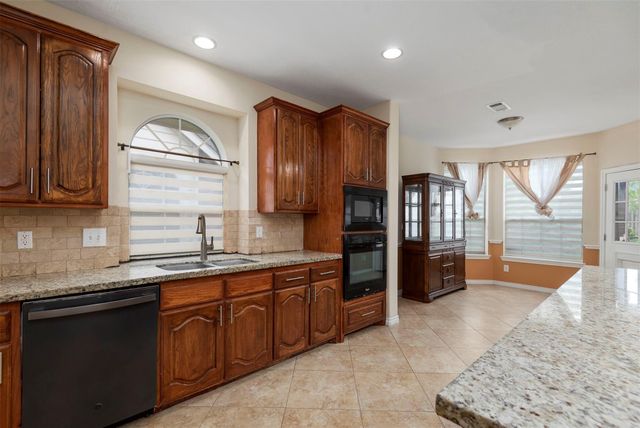 5719 Indigo Trails Drive, Richmond, TX 77469