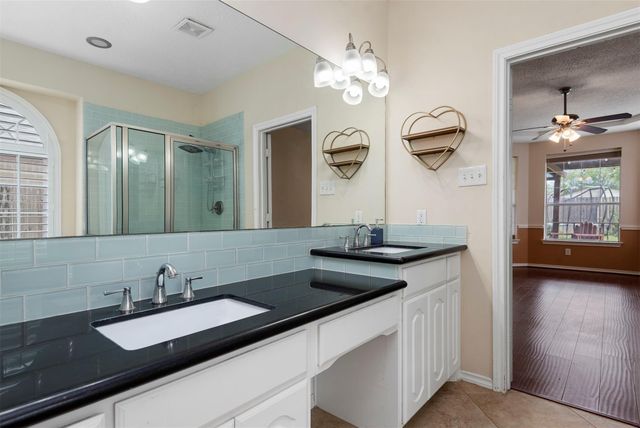 5719 Indigo Trails Drive, Richmond, TX 77469