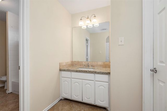 5719 Indigo Trails Drive, Richmond, TX 77469