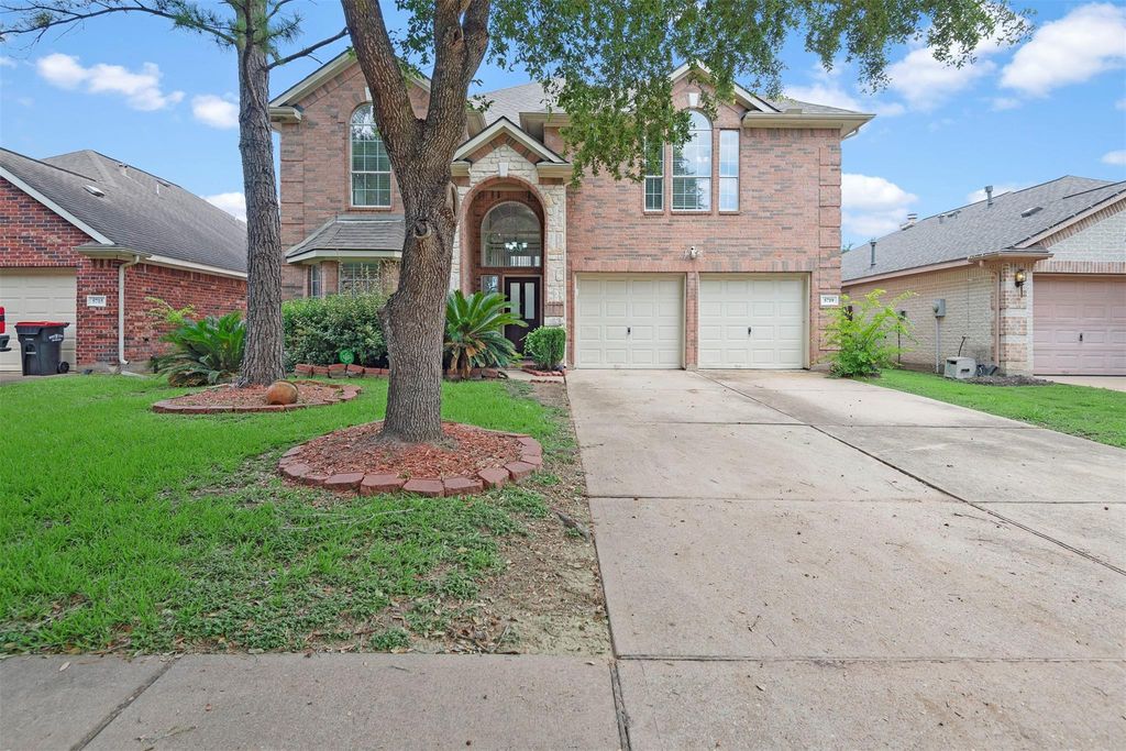 5719 Indigo Trails Drive, Richmond, TX 77469