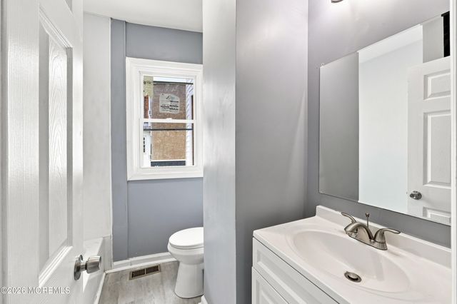 320 Rutherford Avenue, Trenton, NJ 08618
