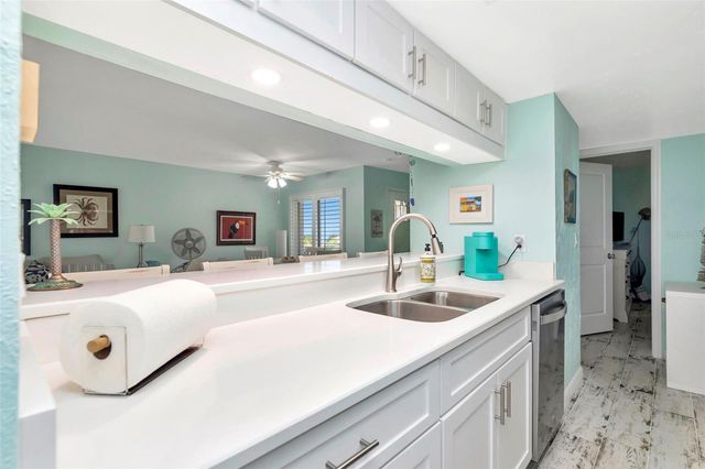 4230 36TH AVENUE S B, St Petersburg, FL 33711