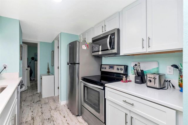 4230 36TH AVENUE S B, St Petersburg, FL 33711