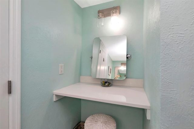 4230 36TH AVENUE S B, St Petersburg, FL 33711