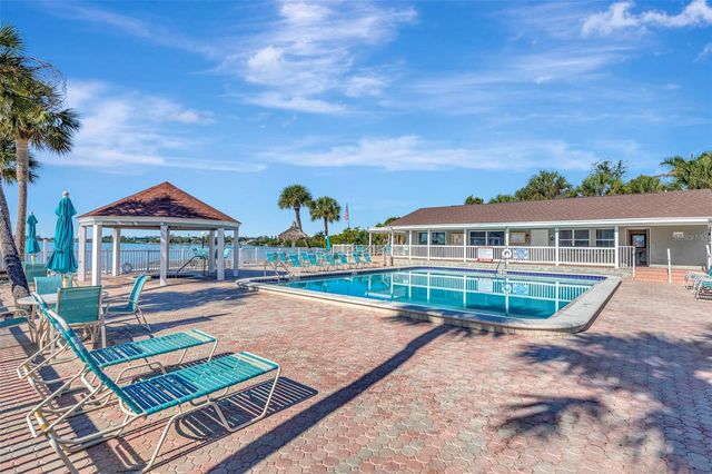 4230 36TH AVENUE S B, St Petersburg, FL 33711