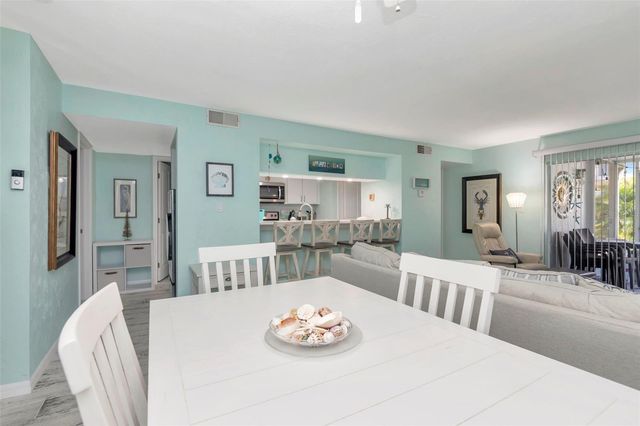 4230 36TH AVENUE S B, St Petersburg, FL 33711