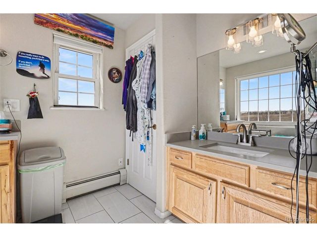 937 Snow Lake Ct, Watkins, CO 80137