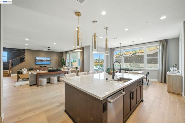 1658 Wren Street, Dublin, CA 94568