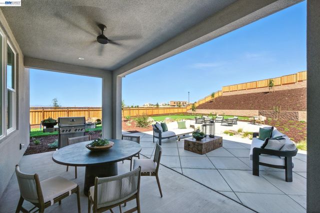 1658 Wren Street, Dublin, CA 94568