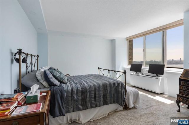 200 Old Palisade Road 5E, Fort Lee, NJ 07024