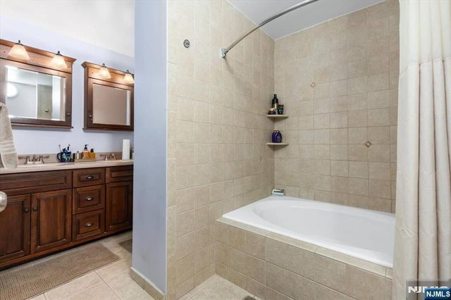 200 Old Palisade Road 5E, Fort Lee, NJ 07024