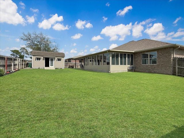 8296 Randall Drive, Navarre, FL 32566