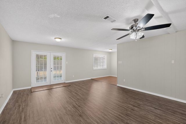 7448 Van Natta Lane, Fort Worth, TX 76112
