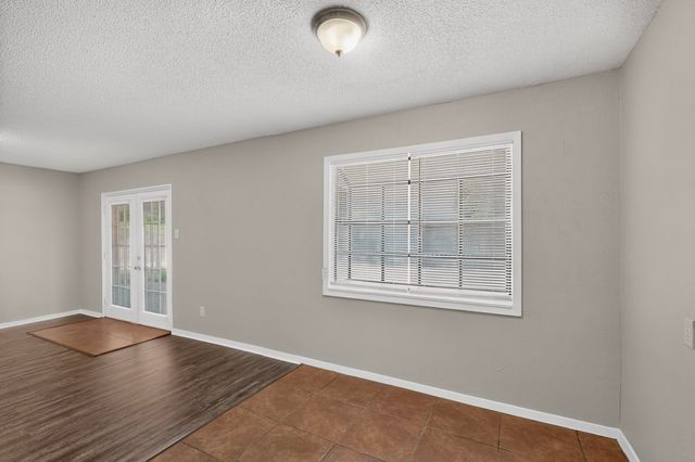 7448 Van Natta Lane, Fort Worth, TX 76112