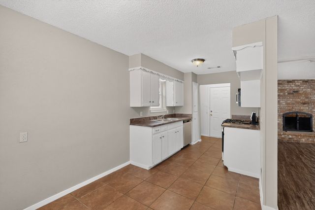 7448 Van Natta Lane, Fort Worth, TX 76112