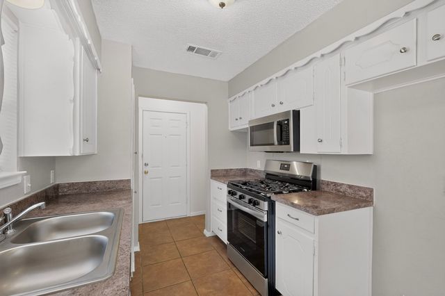7448 Van Natta Lane, Fort Worth, TX 76112