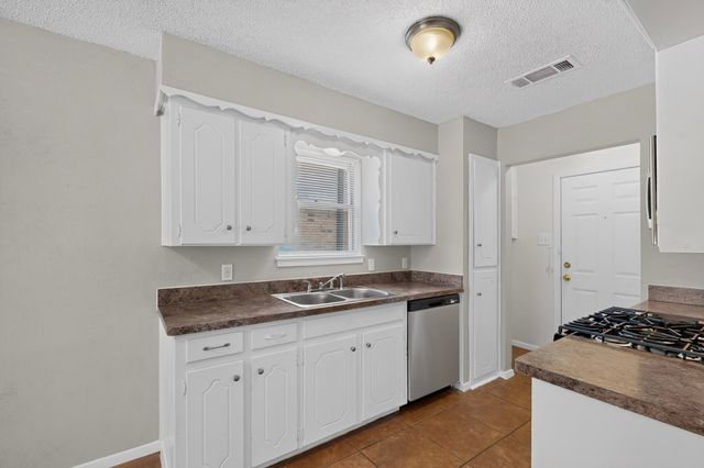 7448 Van Natta Lane, Fort Worth, TX 76112