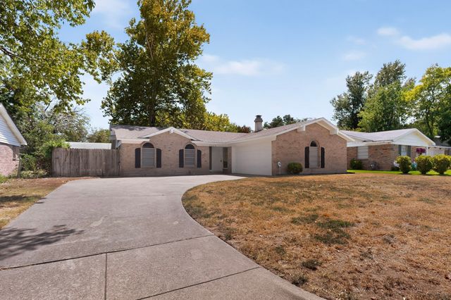 7448 Van Natta Lane, Fort Worth, TX 76112