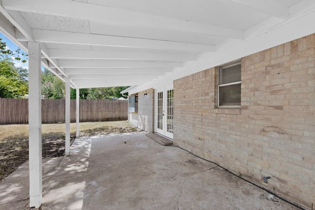 7448 Van Natta Lane, Fort Worth, TX 76112