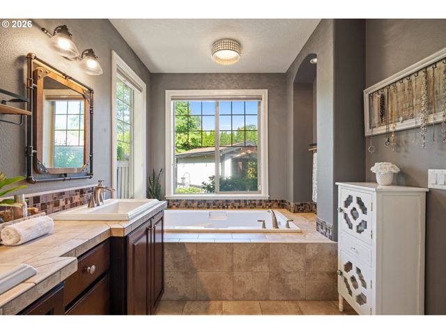 29159 Sw SAN REMO Ct, Wilsonville, OR 97070