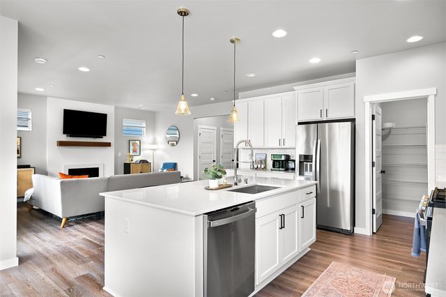 8769 69th Place NE, Marysville, WA 98270