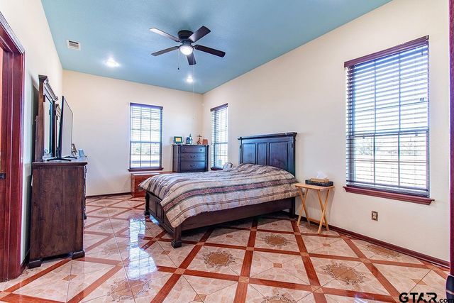 6045 County Road 1110, Grand Saline, TX 75140