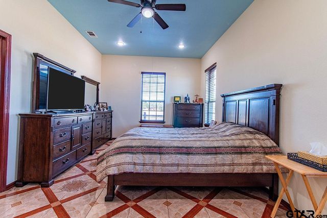 6045 County Road 1110, Grand Saline, TX 75140