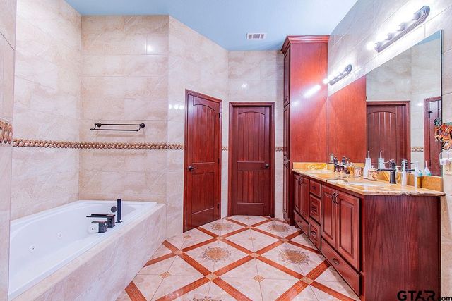 6045 County Road 1110, Grand Saline, TX 75140