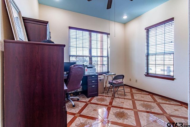 6045 County Road 1110, Grand Saline, TX 75140