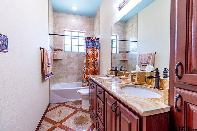 6045 County Road 1110, Grand Saline, TX 75140