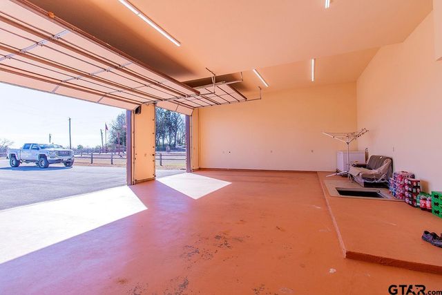 6045 County Road 1110, Grand Saline, TX 75140