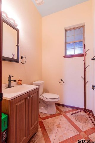 6045 County Road 1110, Grand Saline, TX 75140