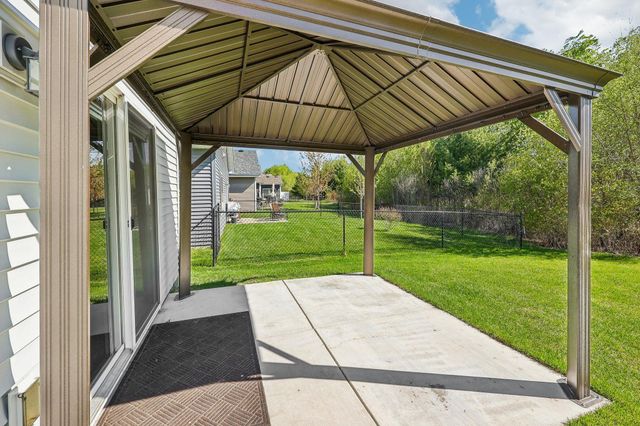 126 9th Avenue NE, Isanti, MN 55040