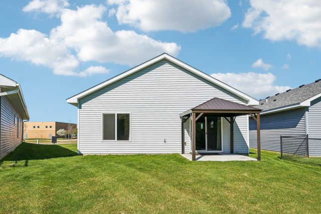 126 9th Avenue NE, Isanti, MN 55040