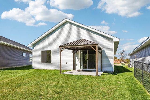 126 9th Avenue NE, Isanti, MN 55040