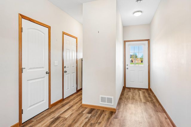 126 9th Avenue NE, Isanti, MN 55040