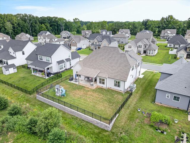 580 Bowden Dr, Clarksville, TN 37043